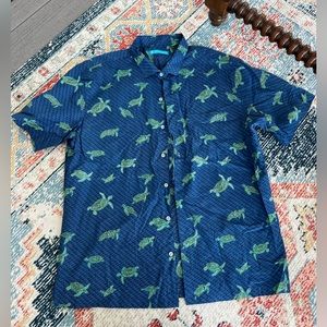 Tori Richard Men’s Turtle Short Sleeve Button-Up